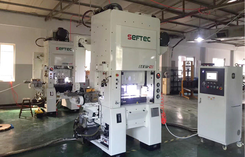 送料機(jī) 送料機(jī)